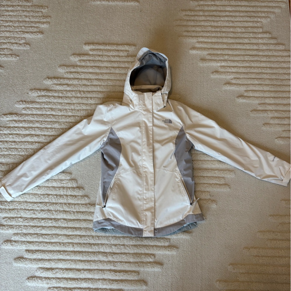 The North Face Women’s White and Light Gray Ski Jacket